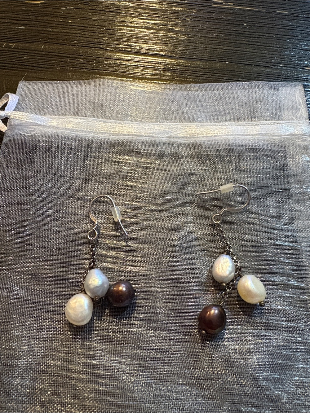 Dangle Pearl Drop Earrings - White & Black Pearls